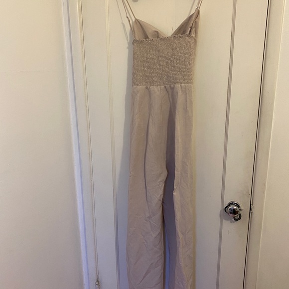 Intermix jumpsuit - Picture 4 of 9